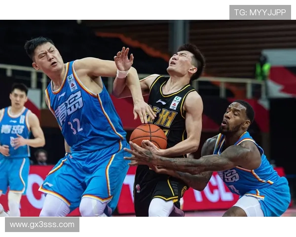 齐鲁大地竞技双线聚焦 青岛足球与CBA赛况精彩纷呈